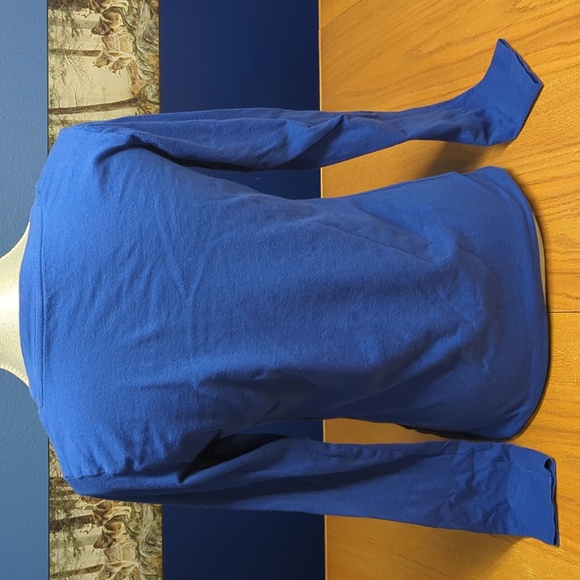 Set of Long Sleeve Tshirts - Picture 7 of 14